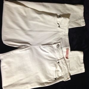 🍁❄️4 for $25❄️🍁White HARDLY USED Jeans